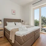 In Deklici With Infinity Pool & Sea Views