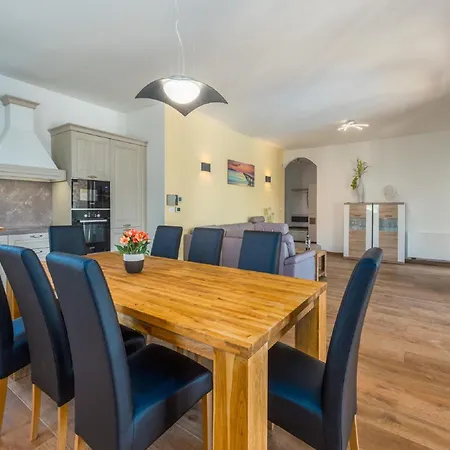 In Deklici With Infinity Pool & Sea Views Villa