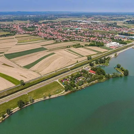 Villa In Deklici With Infinity Pool & Sea Views Kaštelir