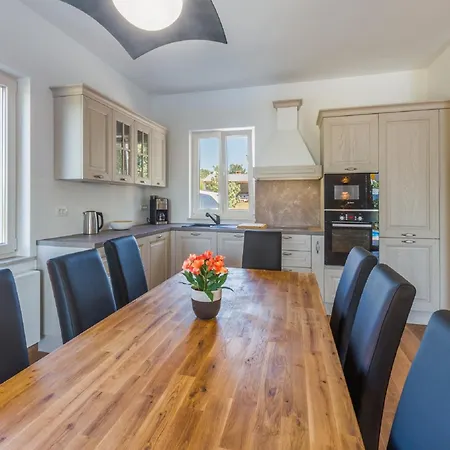 Villa In Deklici With Infinity Pool & Sea Views