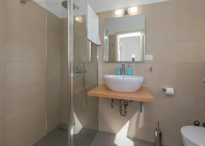 In Deklici With Infinity Pool & Sea Views