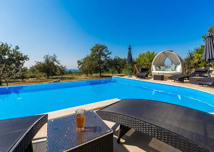 In Deklici With Infinity Pool & Sea Views 빌라 Kaštelir