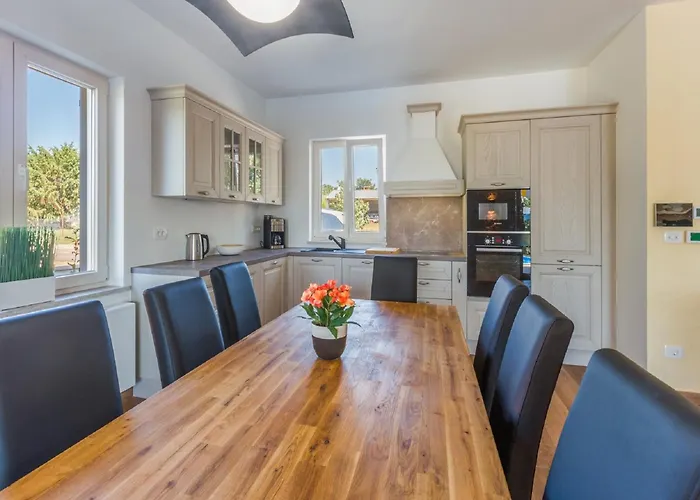 빌라 In Deklici With Infinity Pool & Sea Views